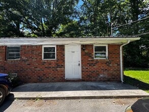 Building Photo - 50% OFF FIRST MONTH'S RENT IN JULY! 1 Bed ...