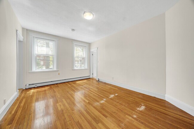 Building Photo - 82 Brainerd Rd