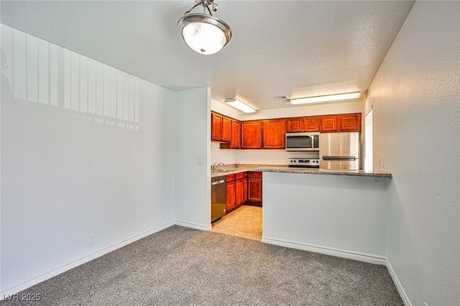 Building Photo - 5240 Indian River Dr