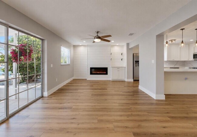 Building Photo - 6513 Abaco Dr