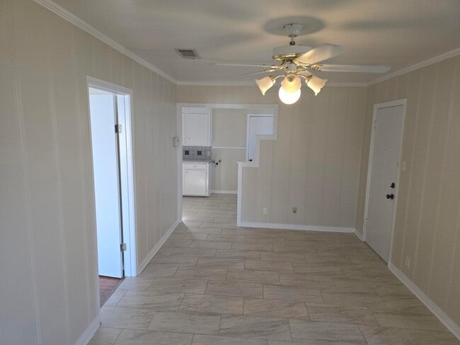 Building Photo - 1795 Euclid St