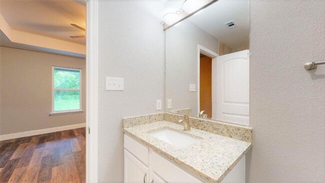 Building Photo - 428 N Cherokee Shores Dr