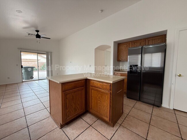 Building Photo - 11915 W Rosewood Dr