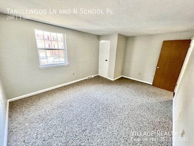 Building Photo - Spacious 2-BR Townhome in Dallastown Schoo...