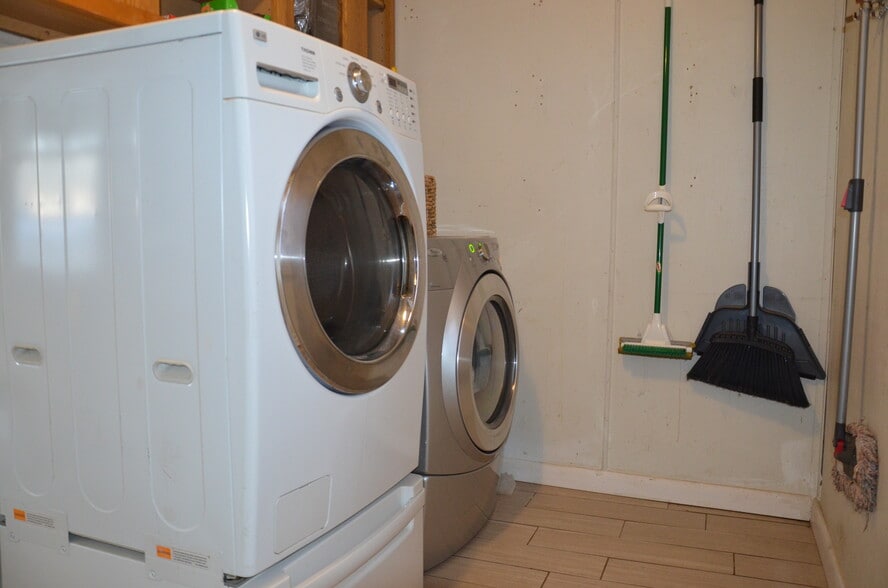 Laundry - 115 Phipps St