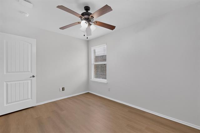 Building Photo - 2123 Meadow View Dr