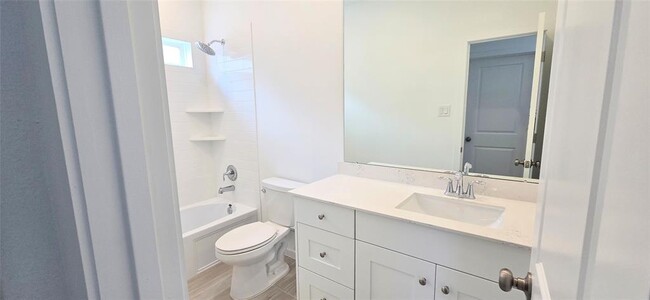 Building Photo - 6319 Seafoam Lake Dr