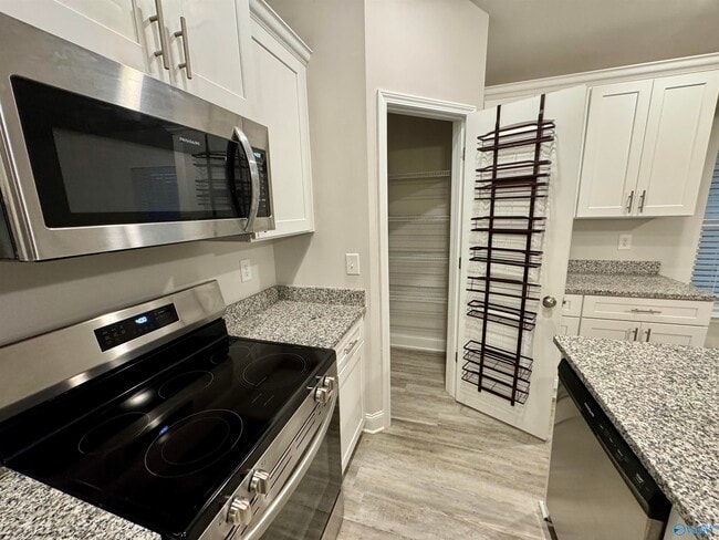 Building Photo - 108 Bingham Wy