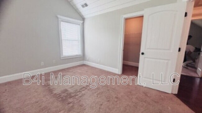 Building Photo - 3025 Bridgehaven Ct