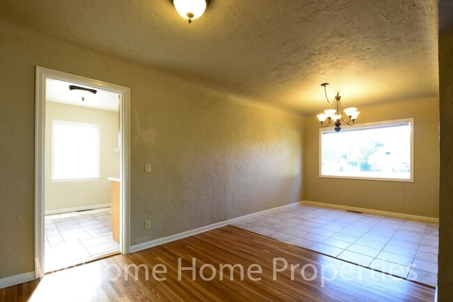 Building Photo - Great 3 Bedroom Home Close to WWU