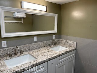 Building Photo - 36005 Glen Oaks Rd