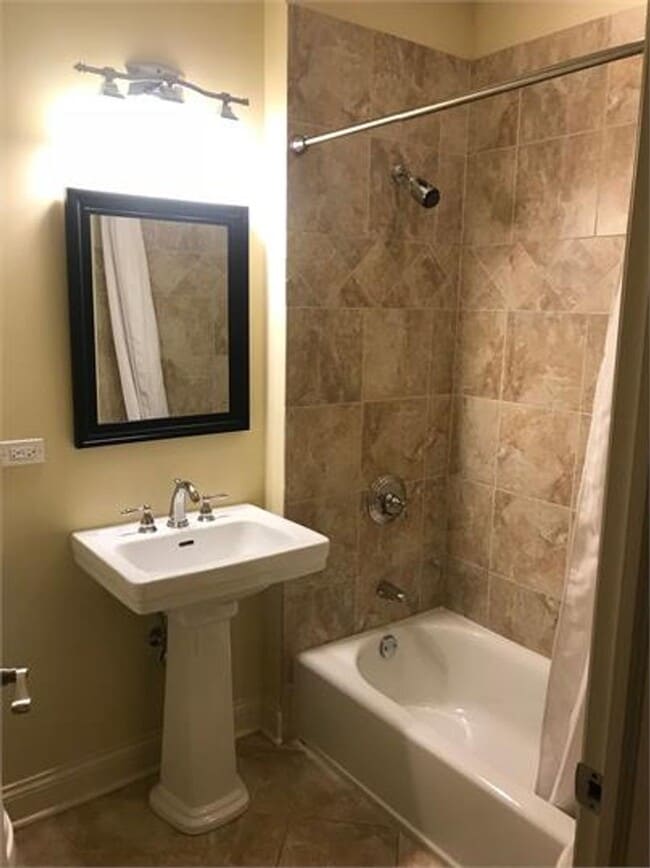 Building Photo - 7412 Madison St