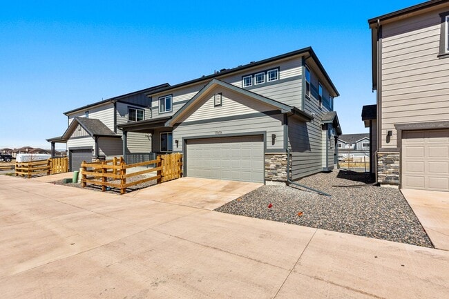 Building Photo - Beautiful Home in Commerce City!