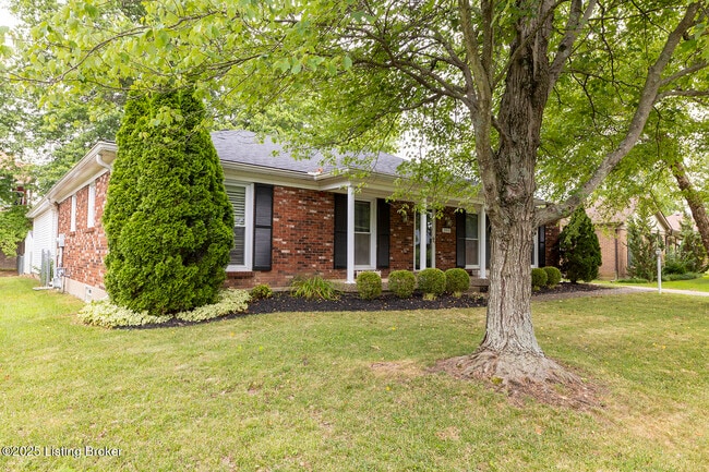 Building Photo - 2901 Creekside Dr