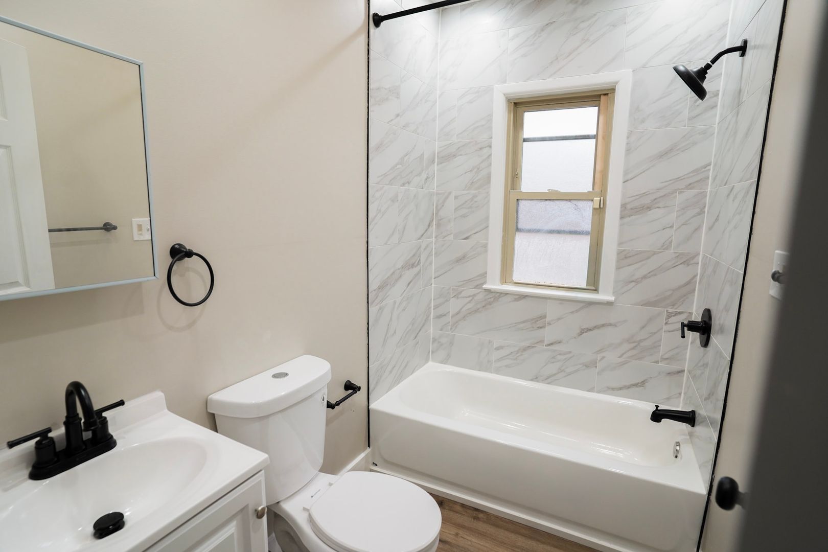 Building Photo - This beautifully updated 4-bedroom, 2-bath single-family home is ready for move-in!