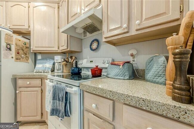 Building Photo - 322 Pebble Trail