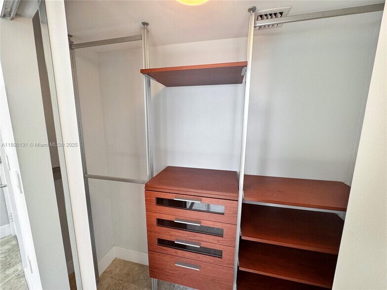 Building Photo - 31 SE 5th St