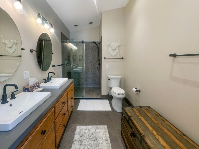 Building Photo - 3 Bed, brand new home with views of Quanda...