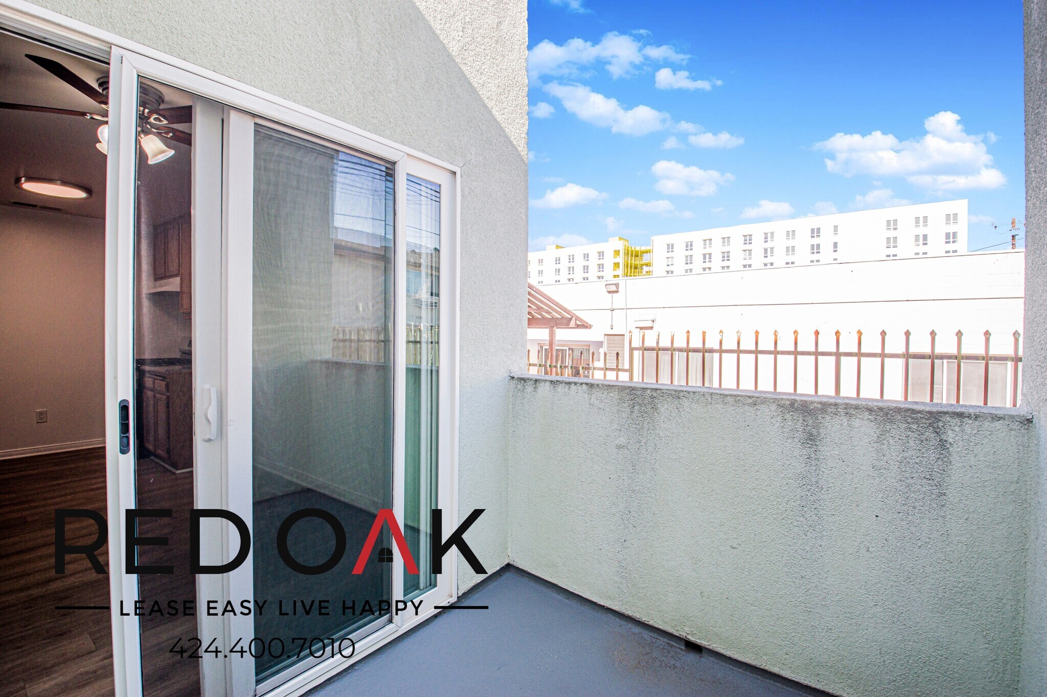 Building Photo - 326 S Westlake Ave