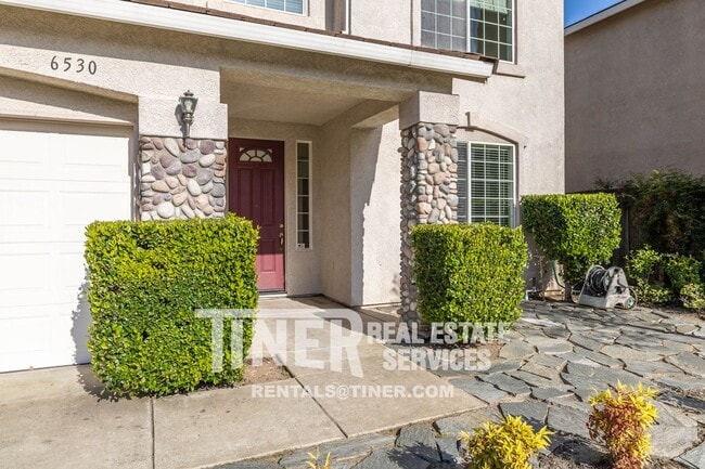 Building Photo - 6530 Aster Ct