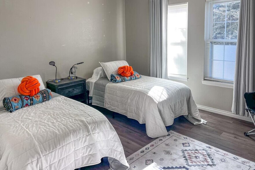 Building Photo - 6414 Caddy Point