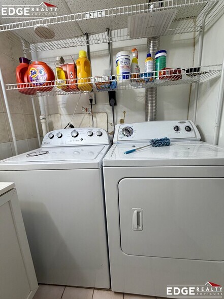 Building Photo - 191 Kenrick St