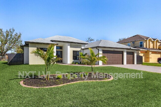 Building Photo - 1925 SW 3rd Terrace