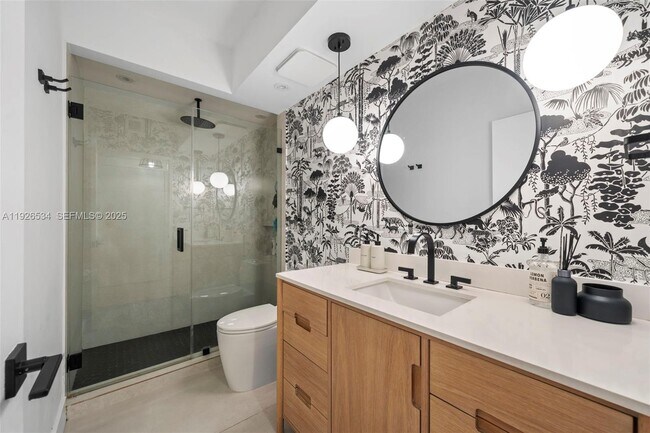 Building Photo - 141 Crandon Blvd