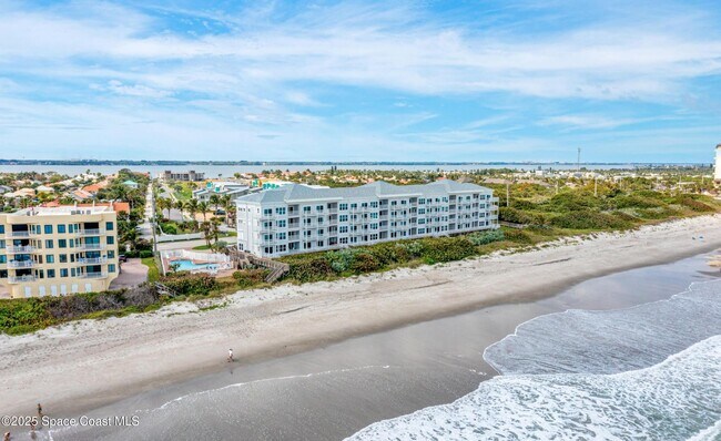 Building Photo - 3037 S Hwy A1A