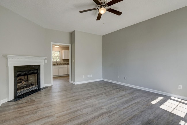 Building Photo - 1003 Windgate Dr