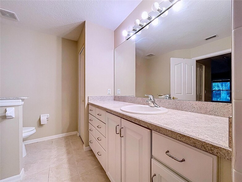 Building Photo - 18736 Bent Pine Dr