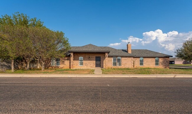 Primary Photo - 8752 Cornell Ave