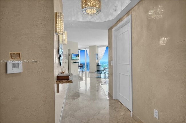 Building Photo - 4775 Collins Ave