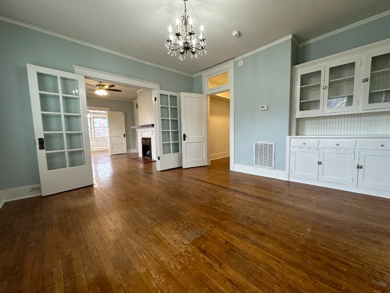 Building Photo - 1505 Center St