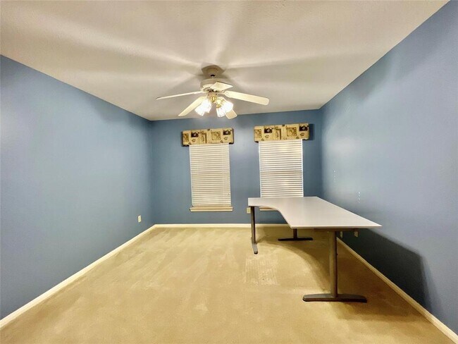Building Photo - 3823 Elkins Rd