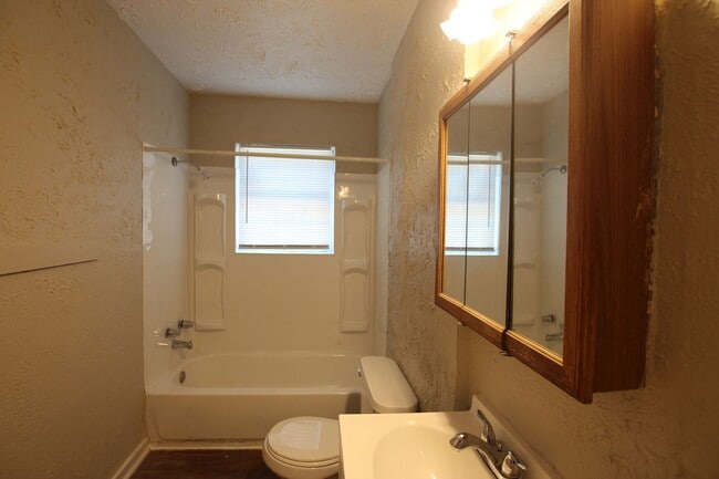 Building Photo - Coming Soon! Cozy 1 Bedroom, 1 Bath in Tyler!