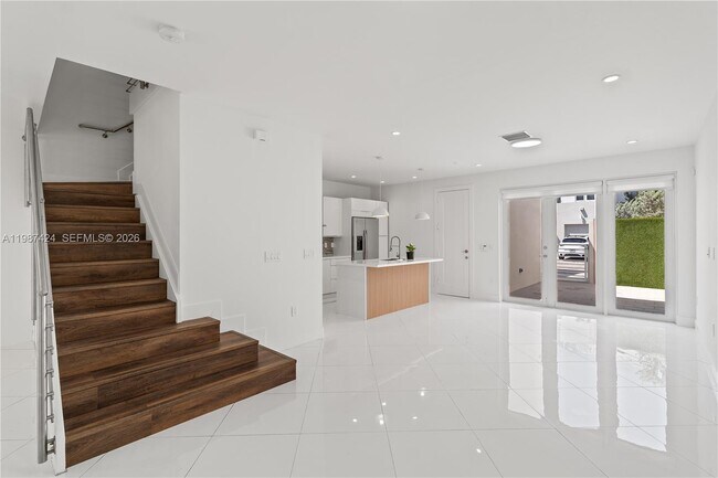 Building Photo - 6432 NW 104th Ct