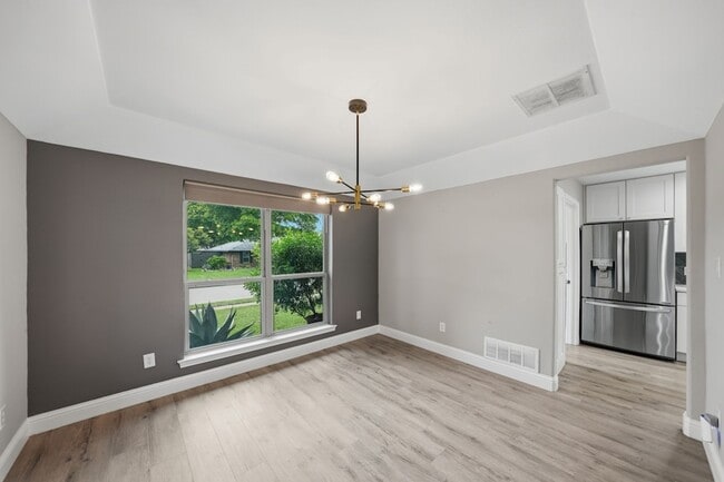 Building Photo - 4008 Hatherly Dr