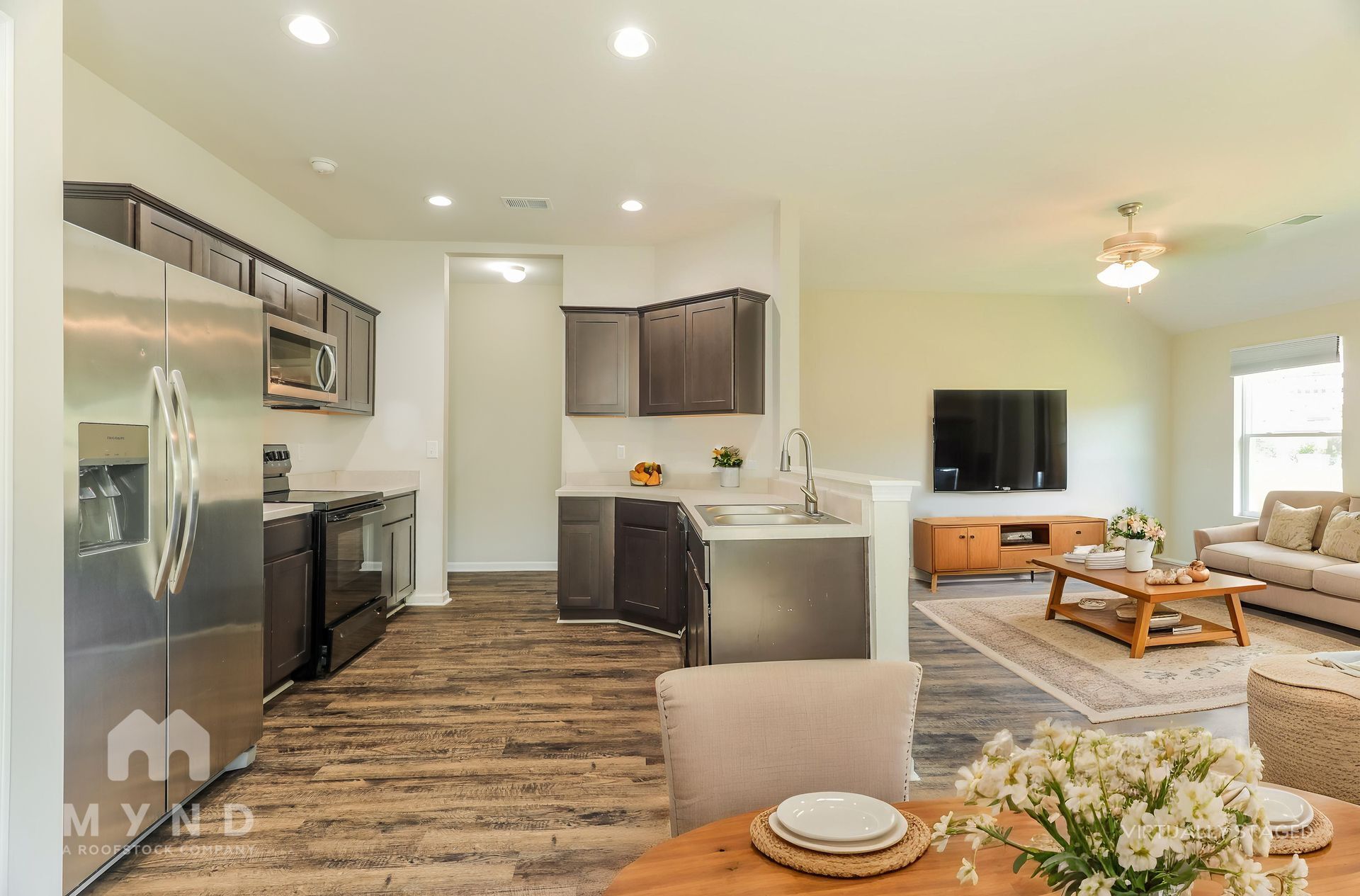 Building Photo - 15 Tiffany Ln