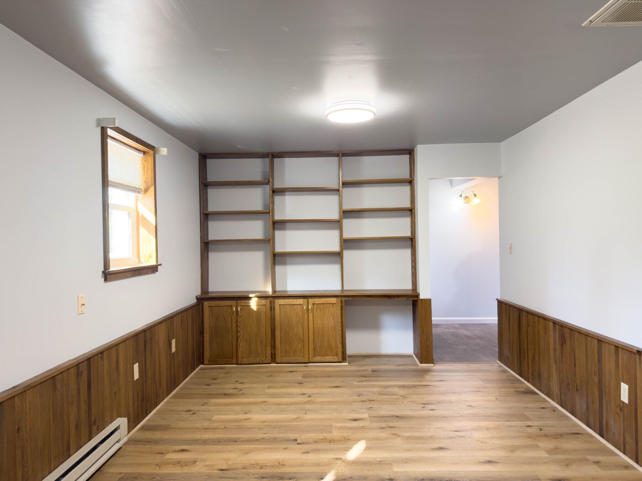 Building Photo - 2231 Donough Dr