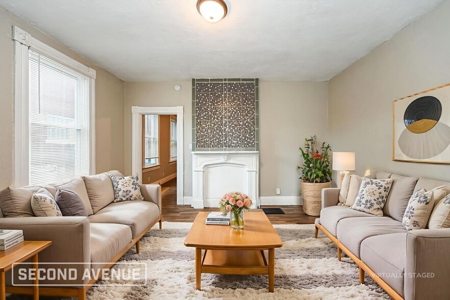 Building Photo - 3859 Vine St