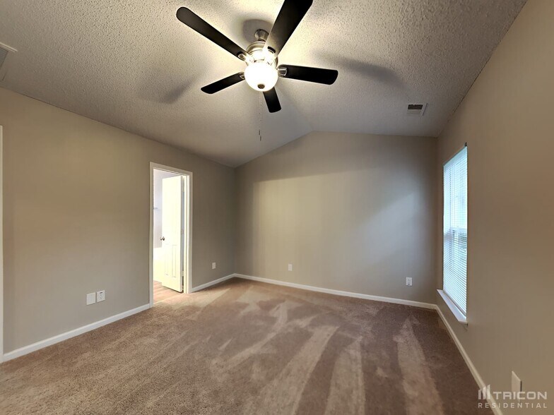 Building Photo - 6303 Pensfold Dr
