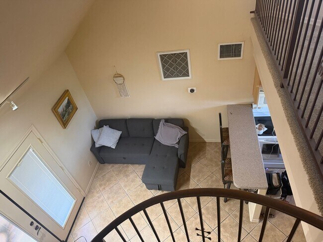 Building Photo - 6720 N Andrea Doria Dr
