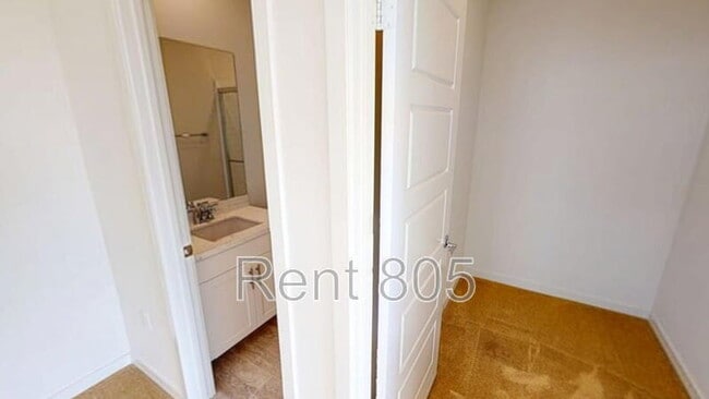 Building Photo - 561 Winchester Dr