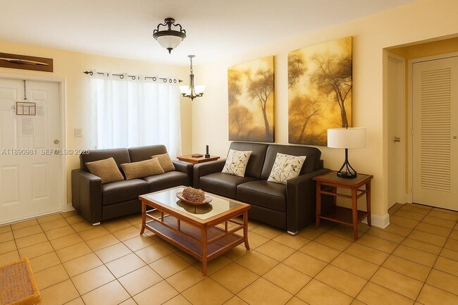 Building Photo - 504 SW 10th St