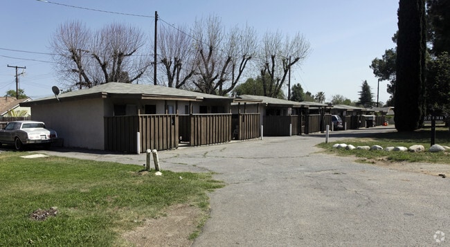 Building Photo - Juniper Villa Apartments