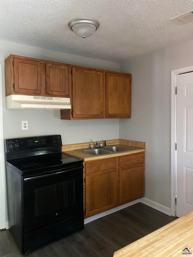 Building Photo - 115 Arnold Blvd