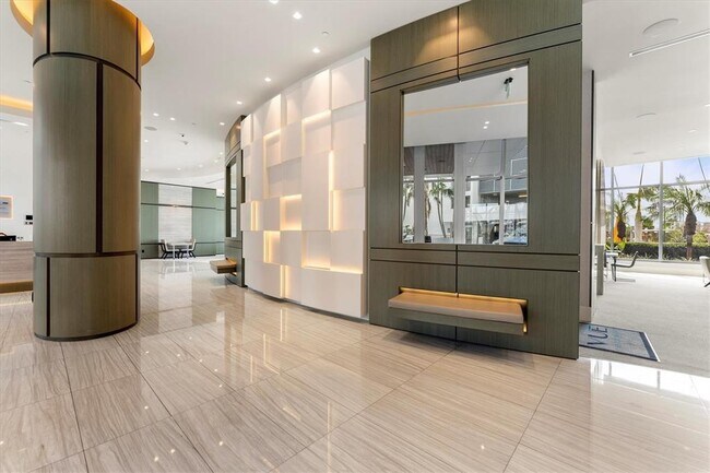 Building Photo - 1155 N Gulfstream Ave