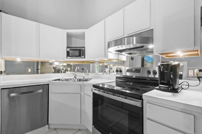 Building Photo - 1801 S US Hwy 1