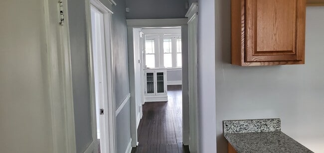 Building Photo - 10520 S Perry Ave